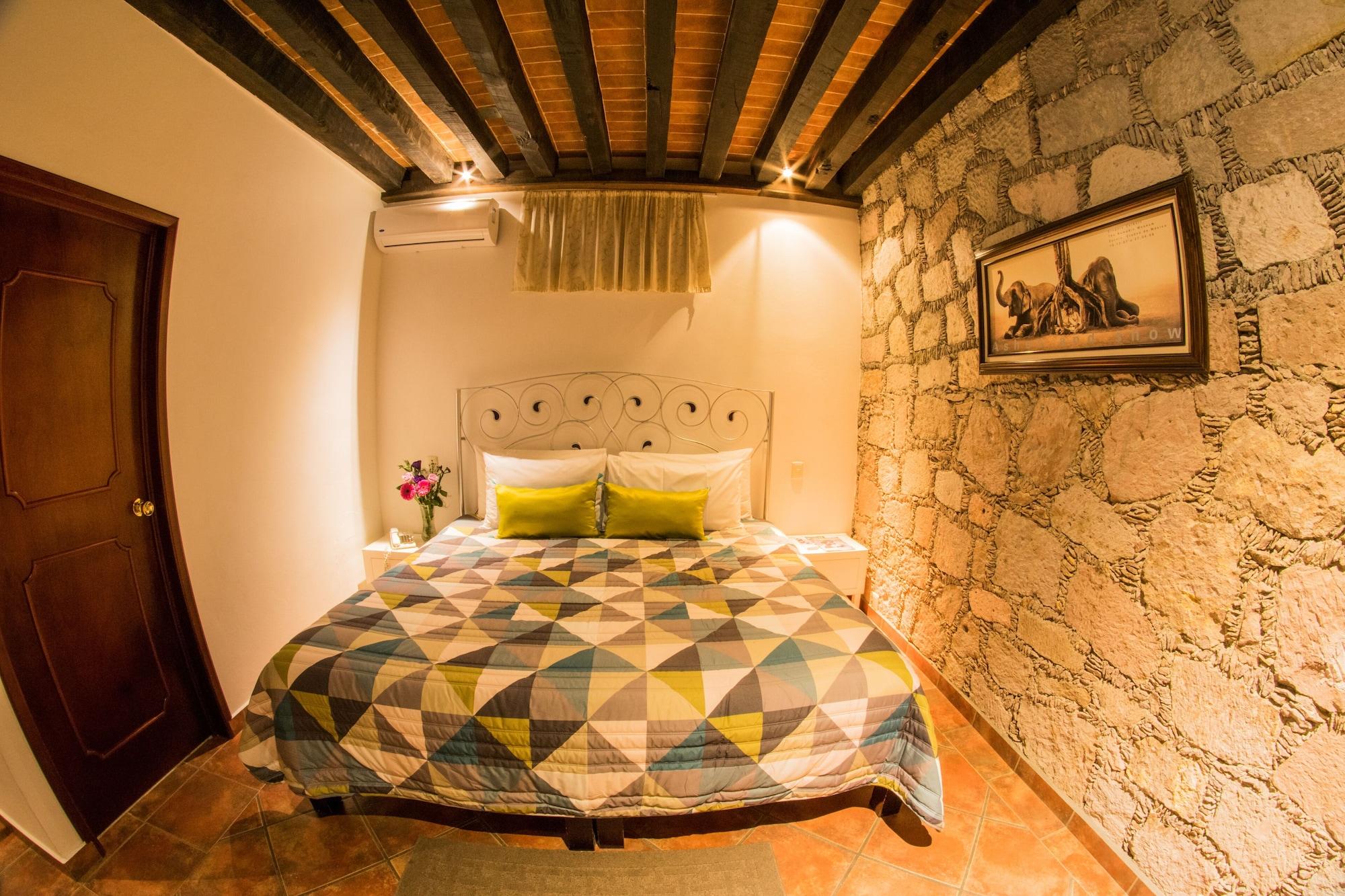 Mesón De Remedios 4*