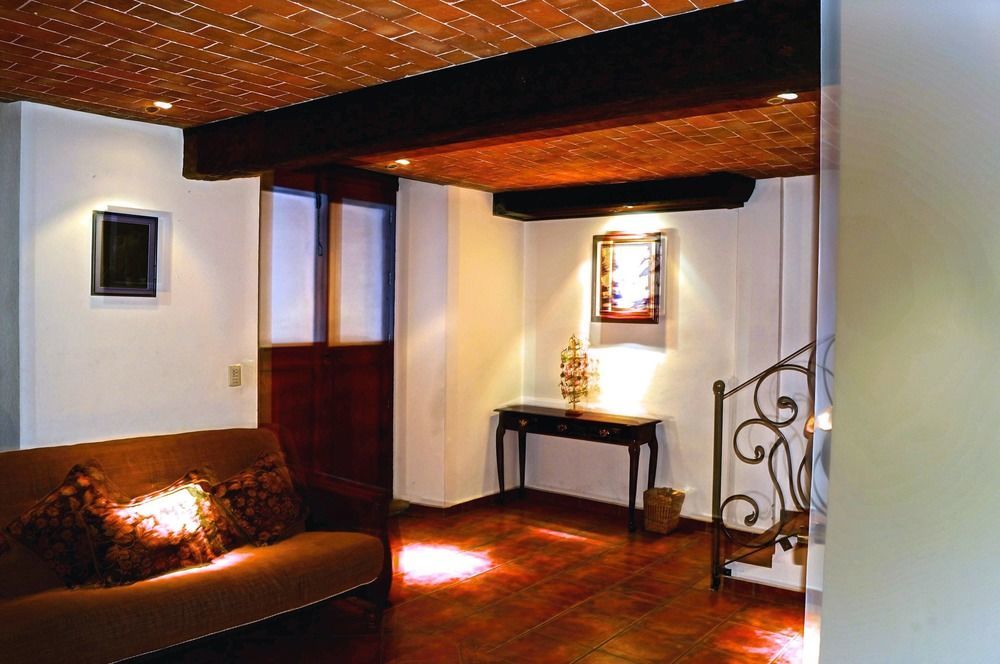 Mesón De Remedios 4*